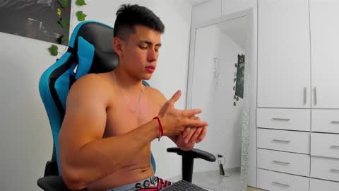 Jamess hott online show from 02.06.25