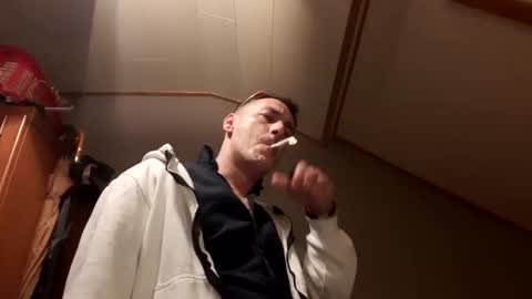 Snapshot of jamessisi chatting on 10.05.25 jamessisi online show from 10.05.25