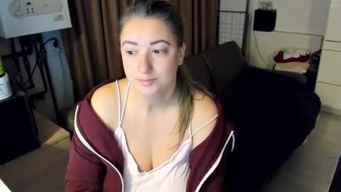 Snapshot of jamielane chatting on 11.27.25 jamielanecb online show from 11.27.25