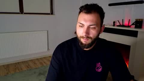 Snapshot of jamienoxus chatting on 11.11.25 Robbie online show from 11.11.25