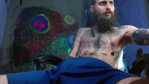 Snapshot of jammes_owen chatting on 01.25.25 Jammes. online show from 01.25.25