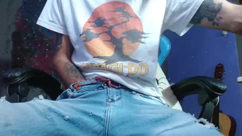 Snapshot of jammes_owen chatting on 01.27.25 Jammes. online show from 01.27.25