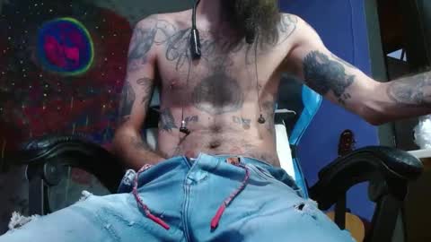 Snapshot of jammes_owen chatting on 01.29.25 Jammes. online show from 01.29.25