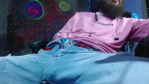 Snapshot of jammes_owen chatting on 02.02.25 Jammes. online show from 02.02.25