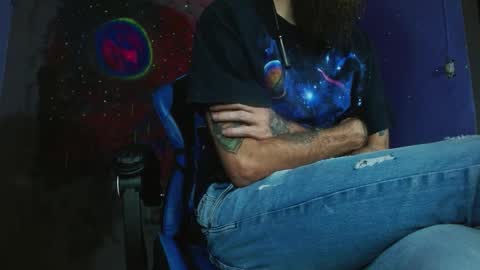 Snapshot of jammes_owen chatting on 02.14.25 Jammes. online show from 02.14.25