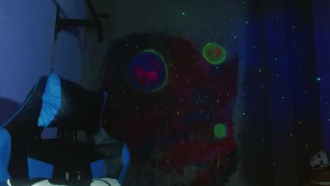 Snapshot of jammes_owen chatting on 02.17.25 Jammes. online show from 02.17.25