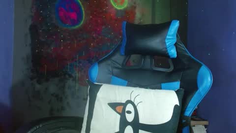 Snapshot of jammes_owen chatting on 02.20.25 Jammes. online show from 02.20.25