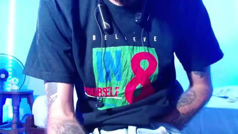 Snapshot of jammes_owen chatting on 09.17.25 Jammes. online show from 09.17.25