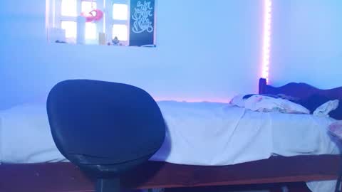 Snapshot of jammes_owen chatting on 09.25.25 Jammes. online show from 09.25.25