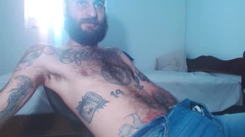 Snapshot of jammes_owen chatting on 09.28.25 Jammes. online show from 09.28.25