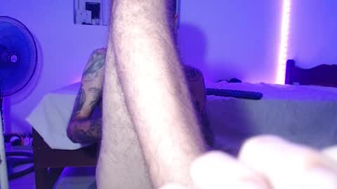 Snapshot of jammes_owen chatting on 10.10.25 Jammes. online show from 10.10.25