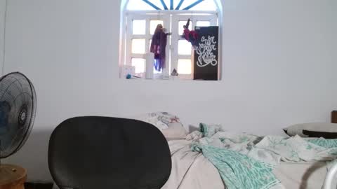 Snapshot of jammes_owen chatting on 10.15.25 Jammes. online show from 10.15.25