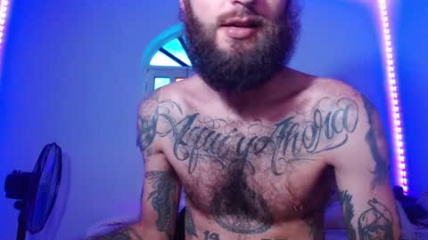 Snapshot of jammes_owen chatting on 10.28.25 Jammes. online show from 10.28.25