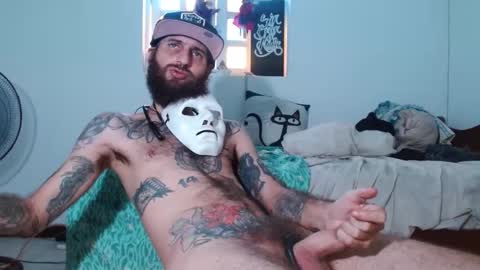 Snapshot of jammes_owen chatting on 10.31.25 Jammes. online show from 10.31.25