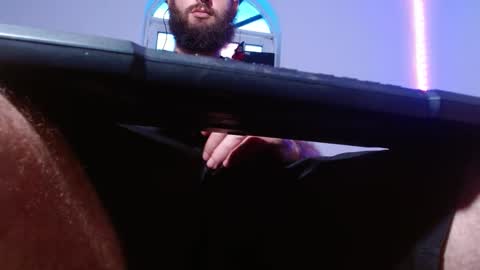 Snapshot of jammes_owen chatting on 11.06.25 Jammes. online show from 11.06.25