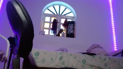 Snapshot of jammes_owen chatting on 11.07.25 Jammes. online show from 11.07.25