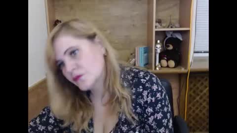 Snapshot of janaloveli chatting on 10.28.25 janaloveli online show from 10.28.25