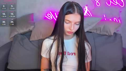 Snapshot of jane_johnston chatting on 11.10.25 Eva online show from 11.10.25