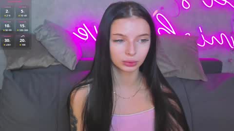 Snapshot of jane_johnston chatting on 11.13.25 Eva online show from 11.13.25