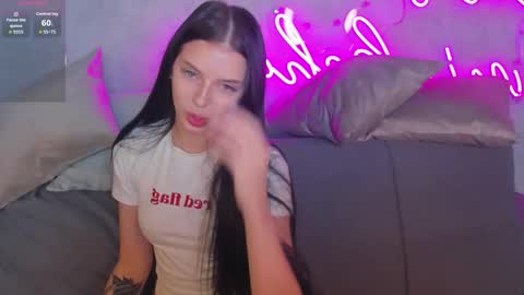 Snapshot of jane_johnston chatting on 11.19.25 Eva online show from 11.19.25