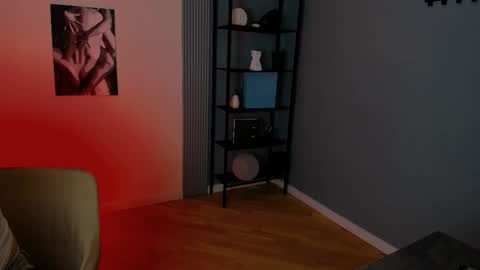 Snapshot of janebyrd chatting on 11.08.25 Jane online show from 11.08.25