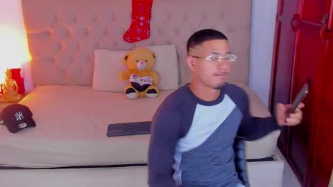 janomar01 online show from 12.20.25