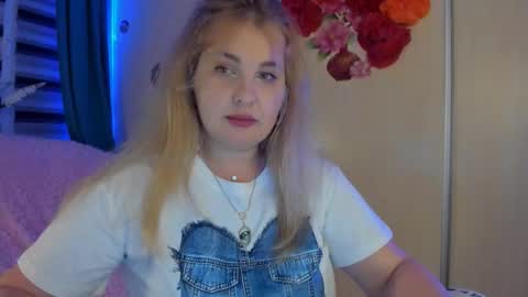 Snapshot of jansylines chatting on 09.28.25 JansyLines online show from 09.28.25