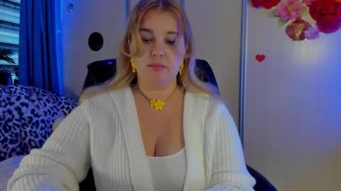 Snapshot of jansylines chatting on 11.30.25 JansyLines online show from 11.30.25