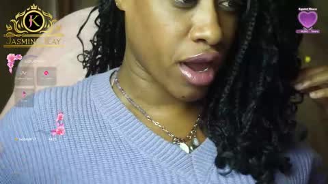 Snapshot of jasminekay chatting on 10.31.25 JasmineKay online show from 10.31.25