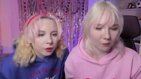 Snapshot of jasminemilko chatting on 02.14.25 Jasmine online show from 02.14.25