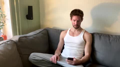 Snapshot of jasonberg29 chatting on 12.12.24 Jason online show from 12.12.24