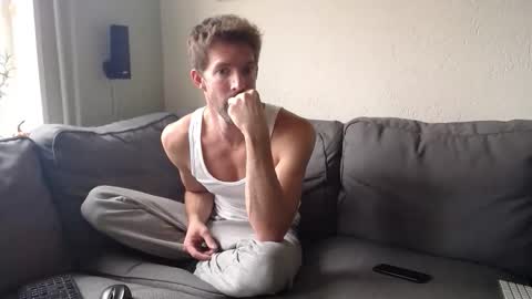 Snapshot of jasonberg29 chatting on 09.27.25 Jason online show from 09.27.25