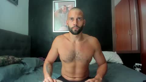    online show from 11.08.25