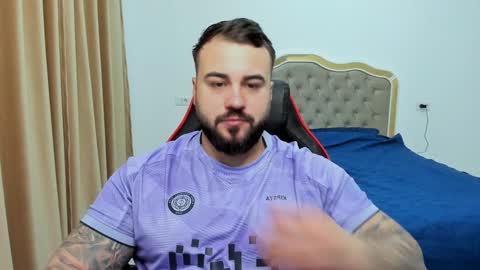 Snapshot of javicute4u chatting on 12.29.24 Javi online show from 12.29.24