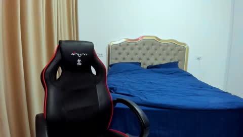 Snapshot of javicute4u chatting on 09.15.25 Javi online show from 09.15.25