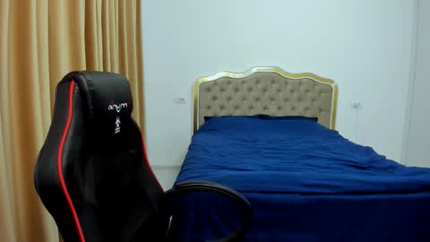 Snapshot of javicute4u chatting on 09.21.25 Javi online show from 09.21.25