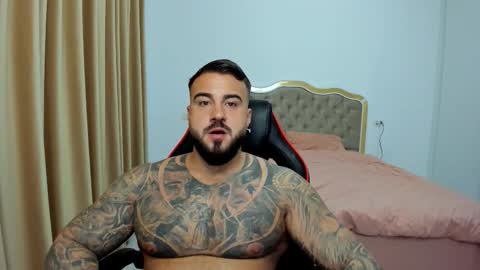 Snapshot of javicute4u chatting on 10.31.25 Javi online show from 10.31.25