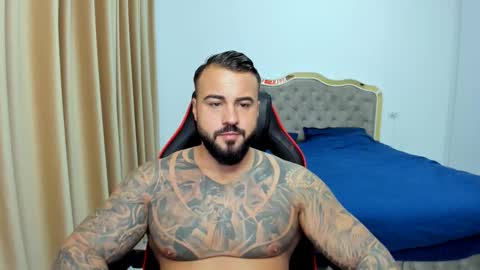 Snapshot of javicute4u chatting on 11.19.25 Javi online show from 11.19.25