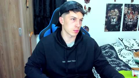 Javier online show from 12.04.24