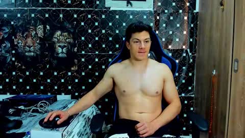 Snapshot of javiersexymann chatting on 03.13.26 Javier online show from 03.13.26