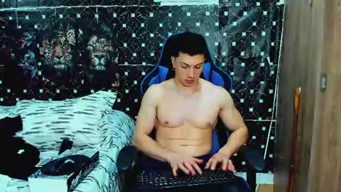 Snapshot of javiersexymann chatting on 06.29.26 Javier online show from 06.29.26