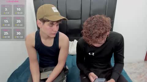 Snapshot of javieryalejandro chatting on 10.27.25 javieryalejandro online show from 10.27.25