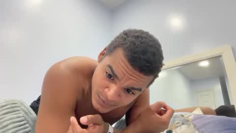 Snapshot of javiricorich chatting on 09.22.25 javiSdick online show from 09.22.25