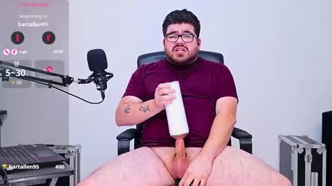 Snapshot of jax_luna chatting on 01.18.25 Jax Luna online show from 01.18.25