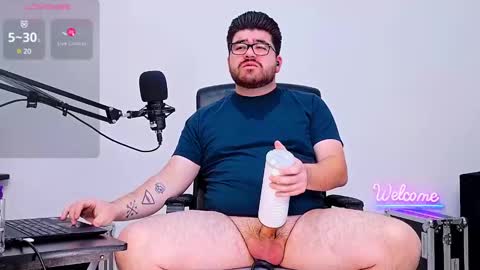 Snapshot of jax_luna chatting on 01.22.25 Jax Luna online show from 01.22.25