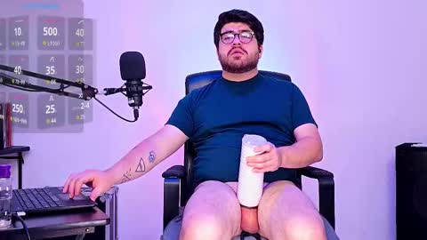 Snapshot of jax_luna chatting on 03.11.25 Jax Luna online show from 03.11.25