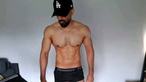 jay_92927532 online show from 05.04.26