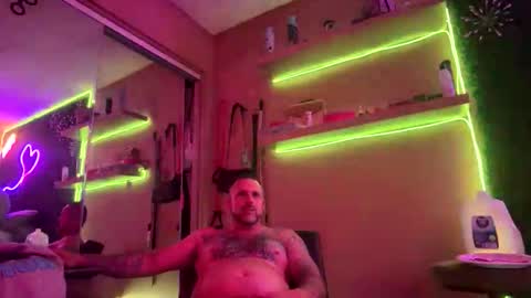 jay_banks0420 online show from 12.05.25