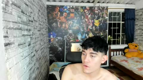 Snapshot of jay_peep chatting on 07.07.26 jay_peep online show from 07.07.26