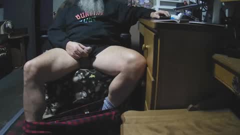 Grand Zaddy or Jay its casual online show from 09.29.25